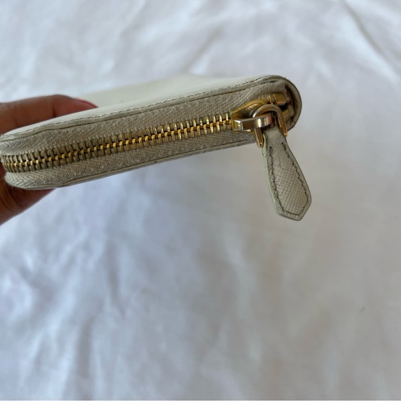 PRADA Authentic Saffiano Gold Leather Zipper Around Wallet - Picture 5 of 16